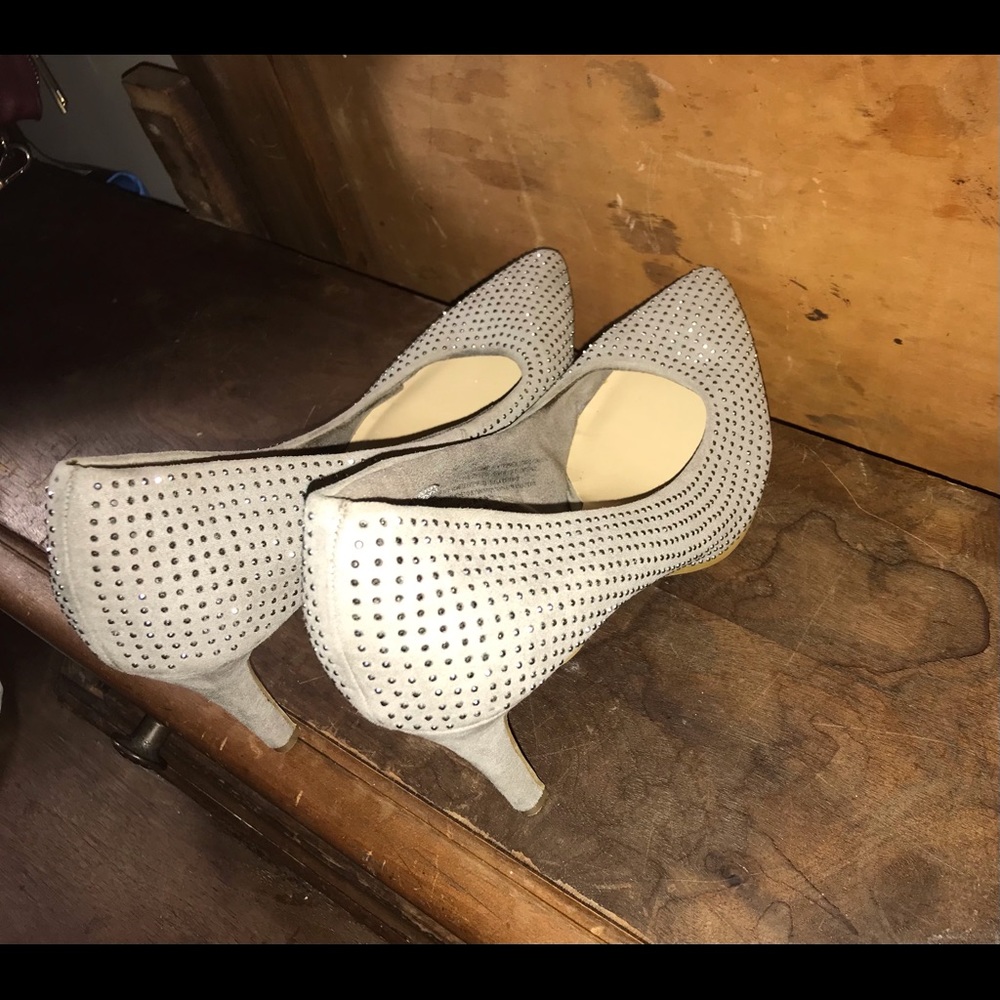 Old Navy Gray Business pumps with Sparkle detail ✨